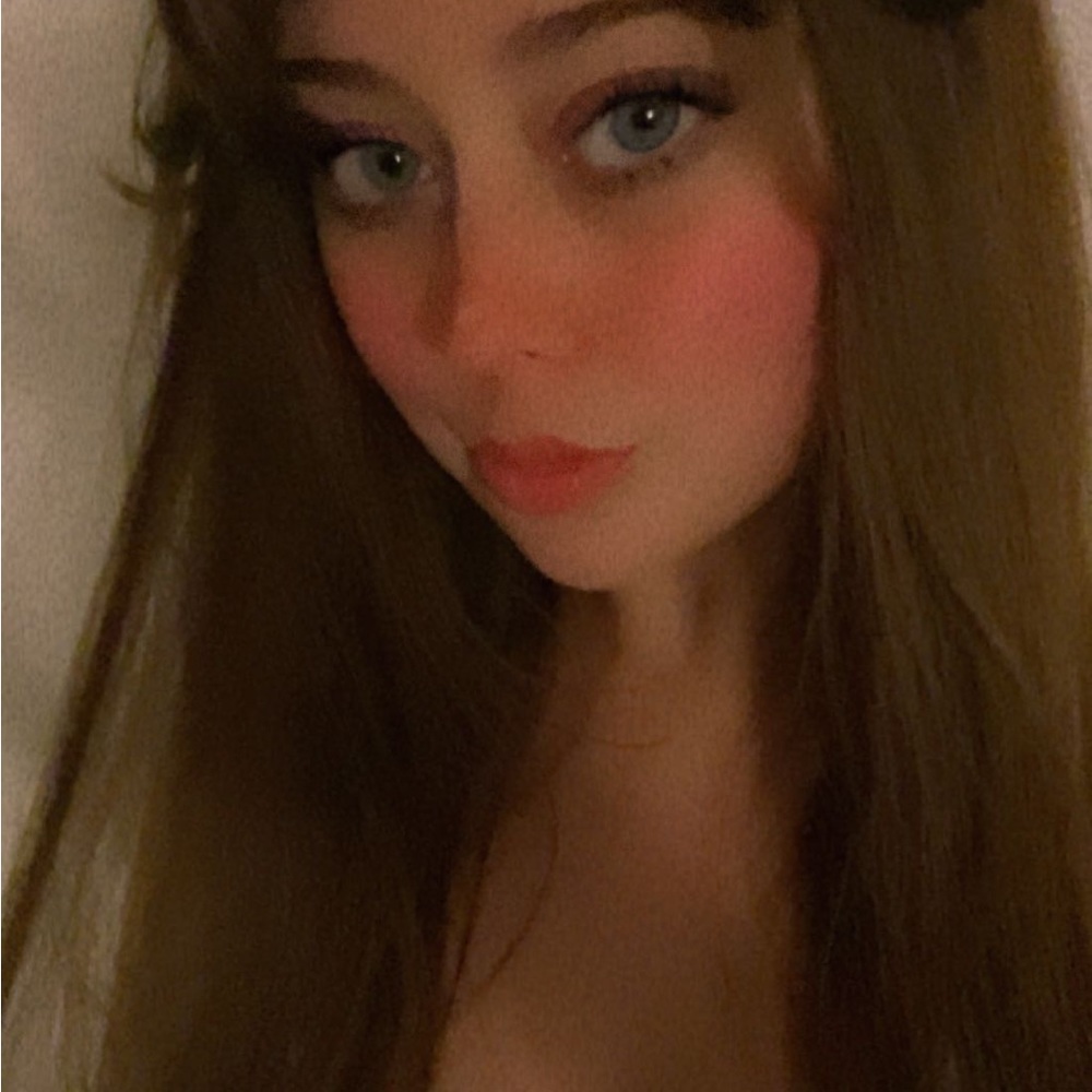 Meet your Posher, Zenia